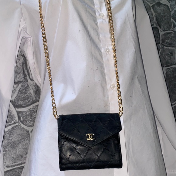 Authentic CHANEL CC Quilted Leather Wallet - Picture 3 of 16